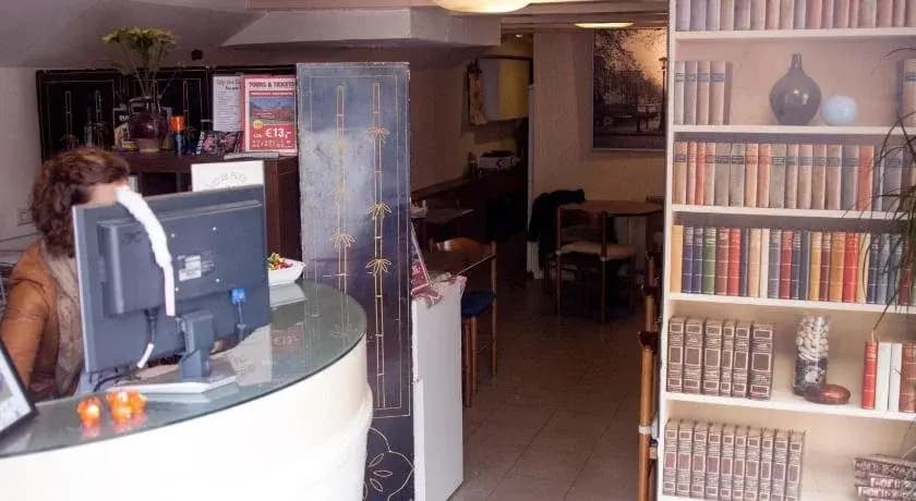 The Veteran Hostel - photo 19