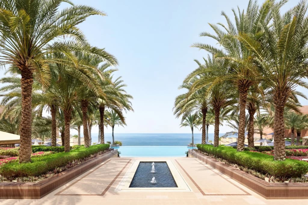 Al Husn Muscat Hotel - photo 10