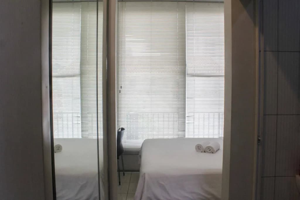 ZEN Rooms Kuningan Anggrek - photo 5