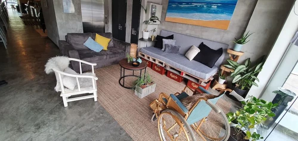 Illuminate Boutique Hostel - photo 13
