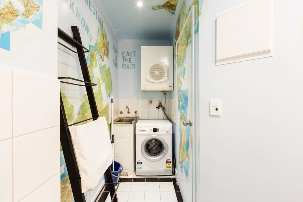 VANCE, 2BDR Melbourne Apartment - photo 2
