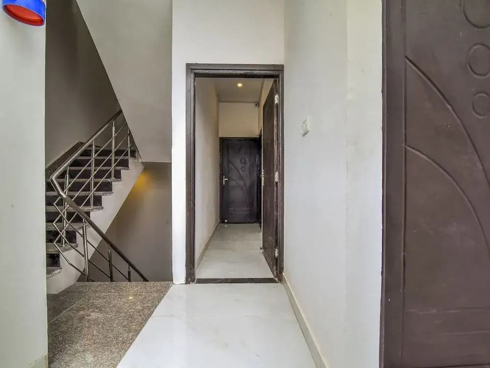 OYO 20029 Flagship Dwarka Sector 9 - photo 8