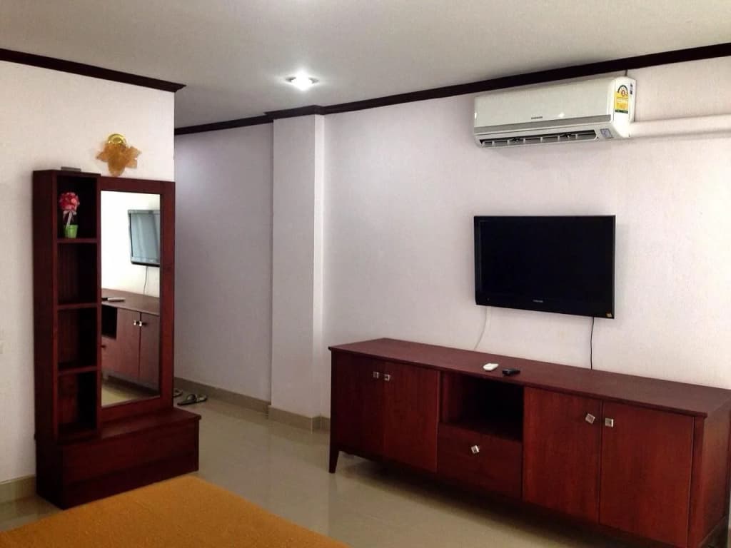 S1 Service Apartment - photo 4