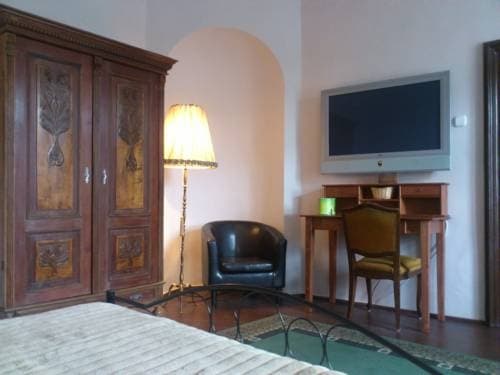 Castle Court Apartman - photo 6