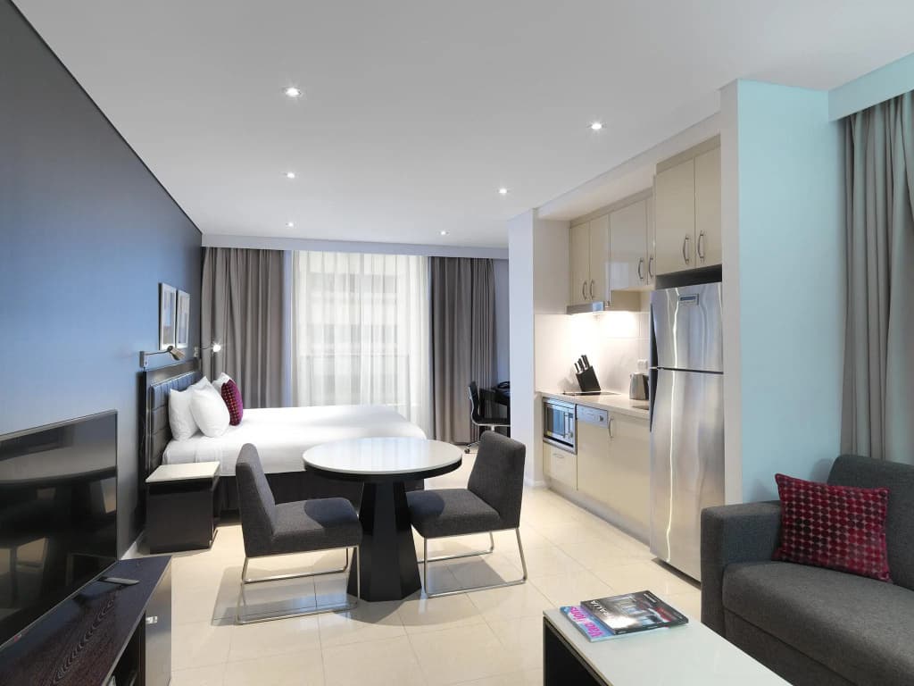 Meriton Suites Pitt Street, Sydney - photo 3