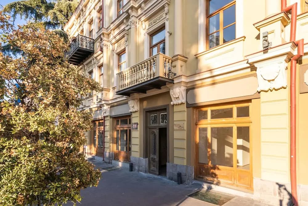 H&B apartments Atoneli - photo 1