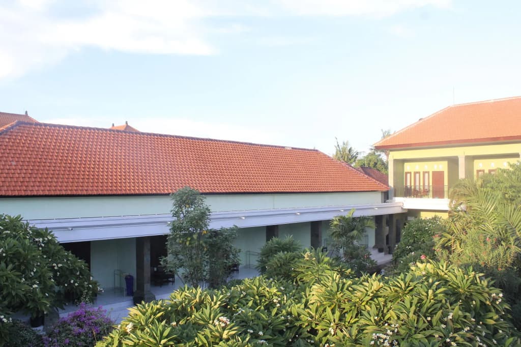 Berlian Beach Inn Kuta - photo 13
