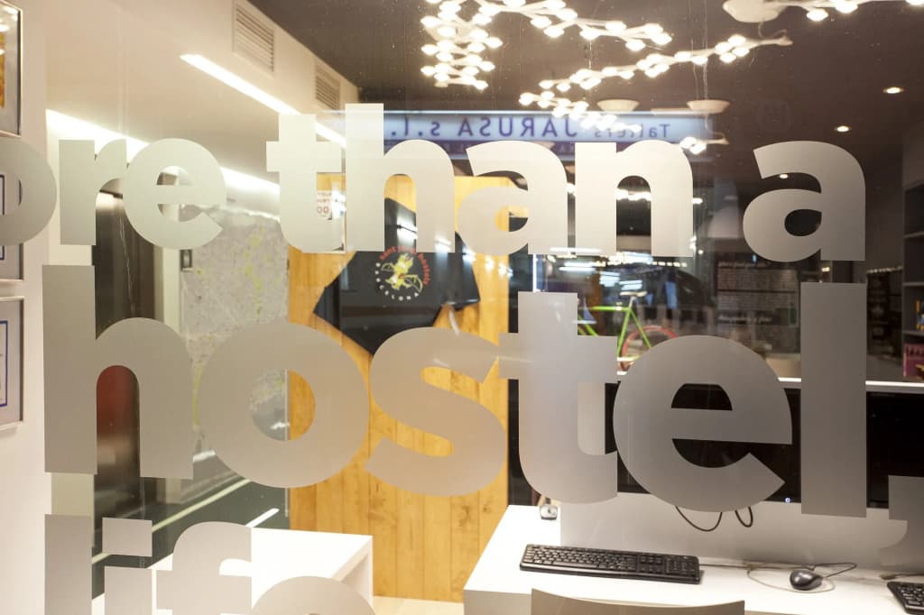 Sant Jordi Hostels Gracia - photo 16