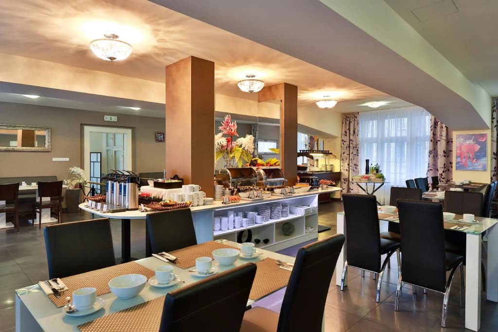 Hotel Elysee - photo 17