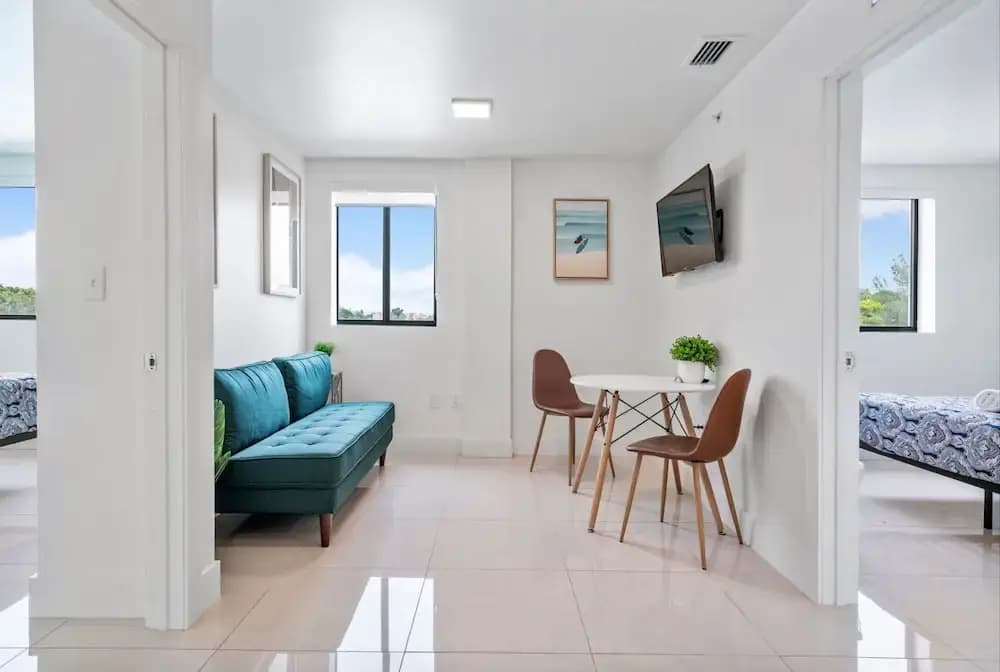 Miami Suite 304 - photo 11