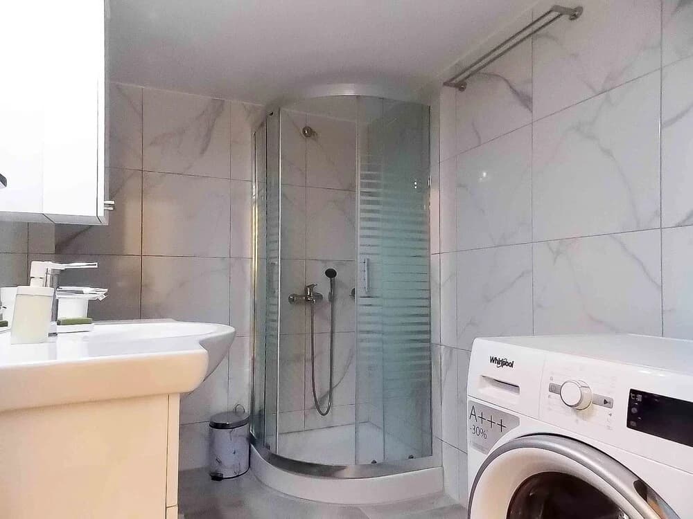 Modern Apartment Athens Center - photo 7