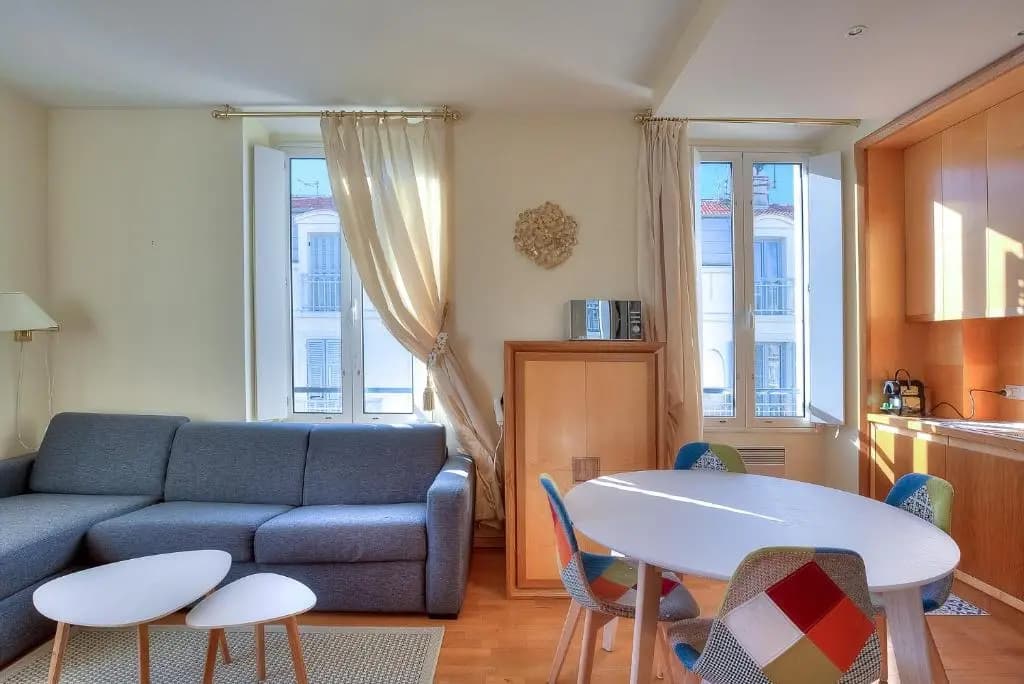 Lumineux Appartement- Carre d'or- Proche mer - photo 3