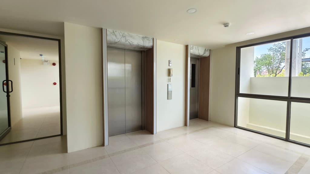 1BR Ozone Oasis Pool Gym & Beach Shuttle Apartments - photo 20