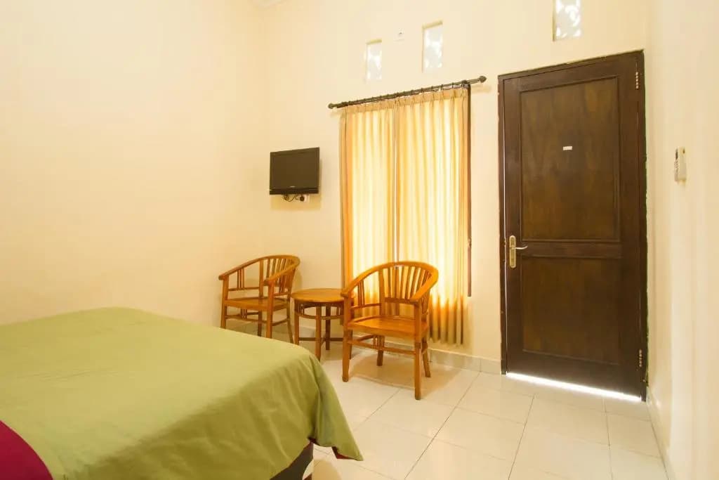 Seminyak Point Guest House - photo 7