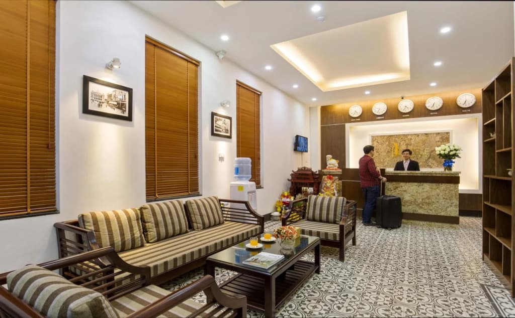 Noble Apartment - The Art - photo 15