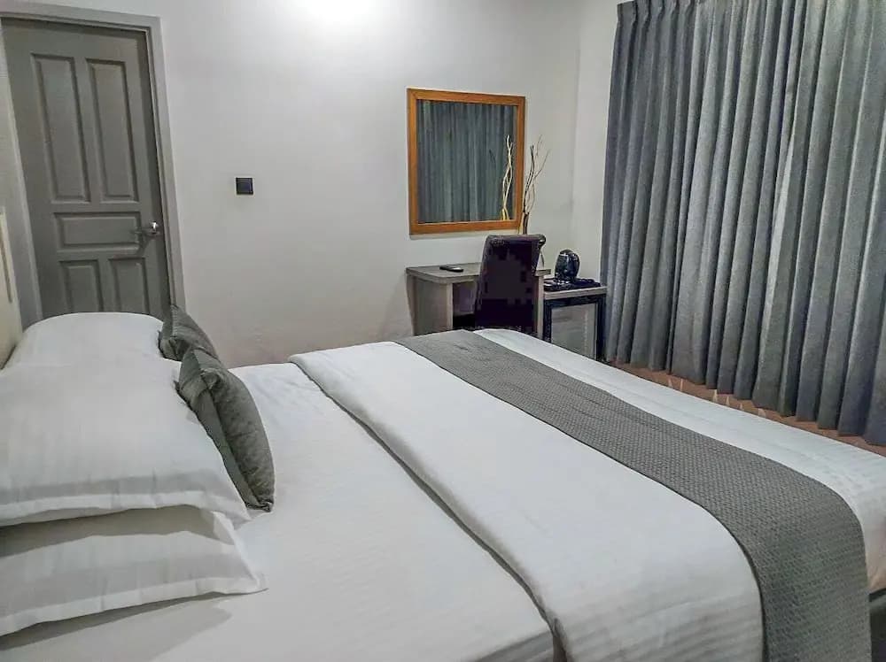 Turtle Inn Dharavandhoo - photo 4