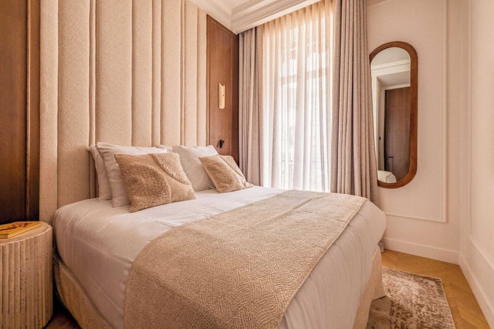 Luxury A/C Apt - 6p/3bdr - Arc de Triomphe - photo 2