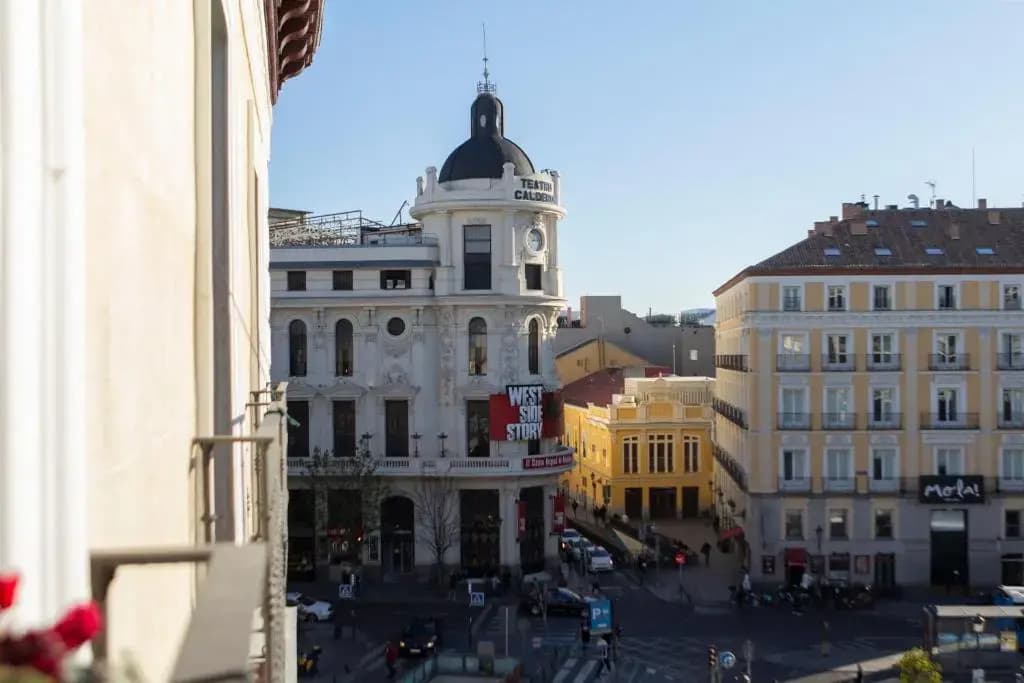 1851: Exceptional 19th century studio in Madrid - photo 9