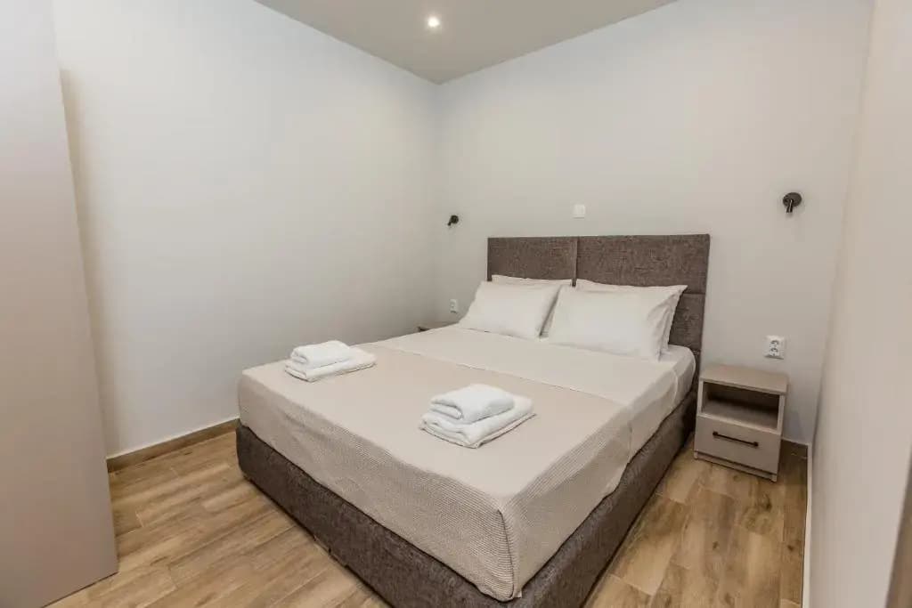 Raise Athens Metro Apartments - photo 2