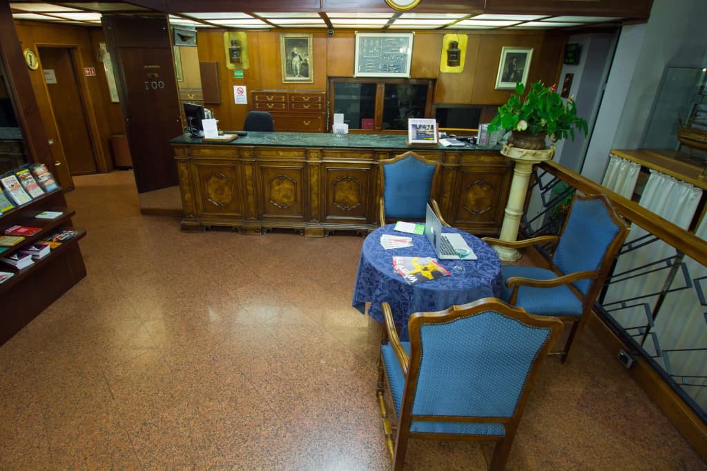 Admiral Hotel - photo 21