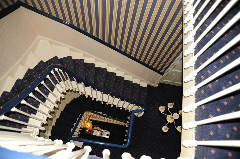 City Guest House - photo 12