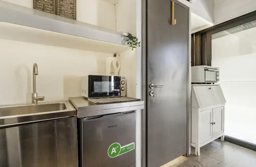 Impeccable 3-bed Apartment in Athens - photo 25