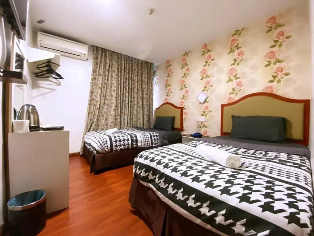 Mr Hotel Nusa Bestari - photo 10