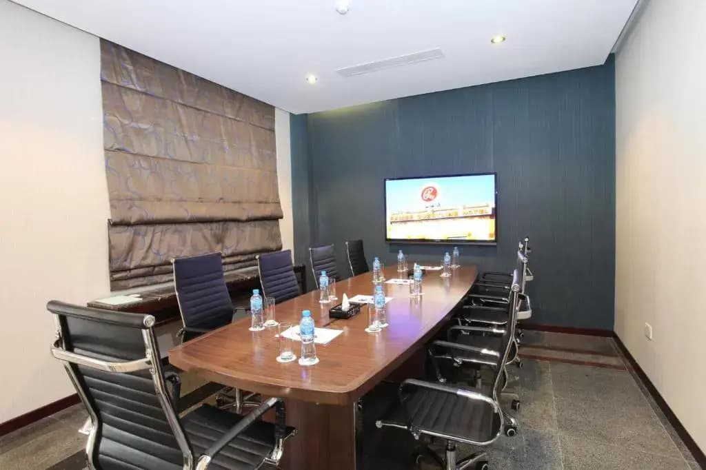 Ramee Guestline Hotel Qurum - photo 18