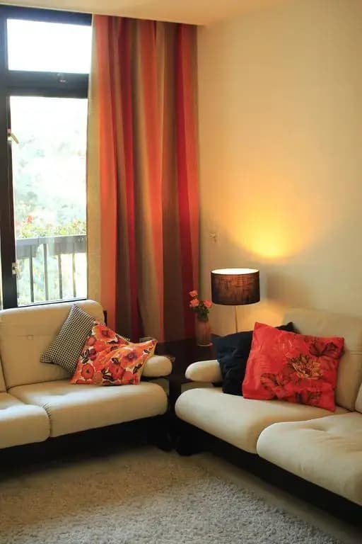 Art & Tulips Art Apartment - photo 4