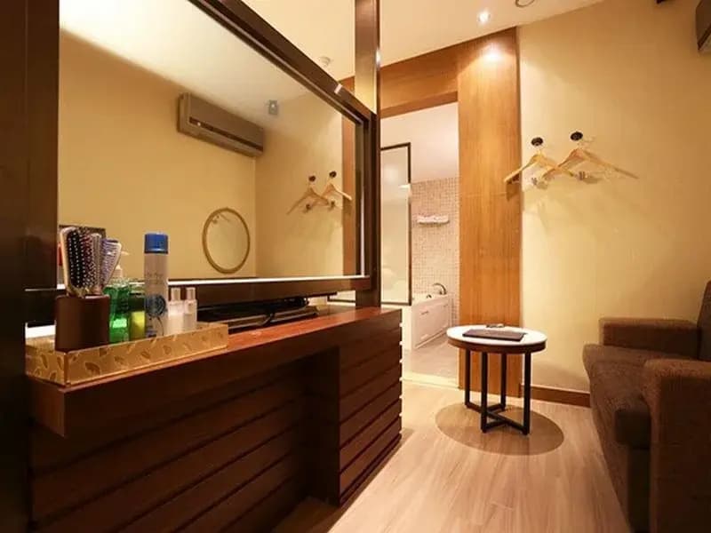 Ritz Seoul Hotel - photo 15
