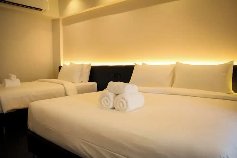 iThaphae Hotel - photo 17