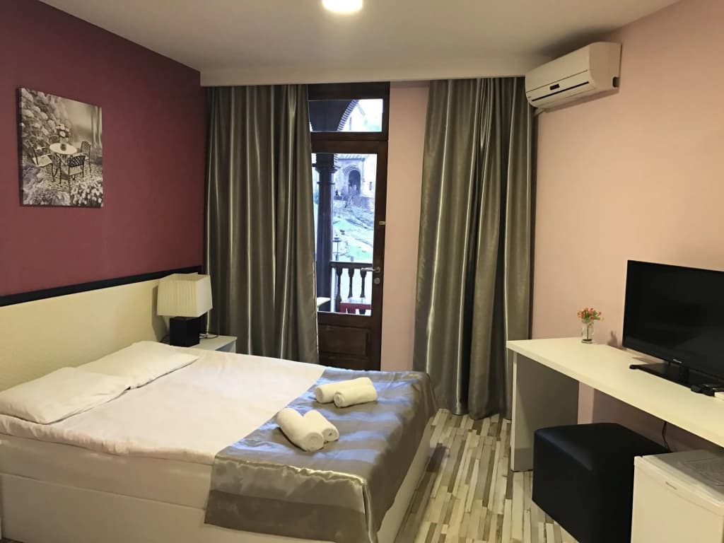 Tiflis Metekhi Hotel - photo 5