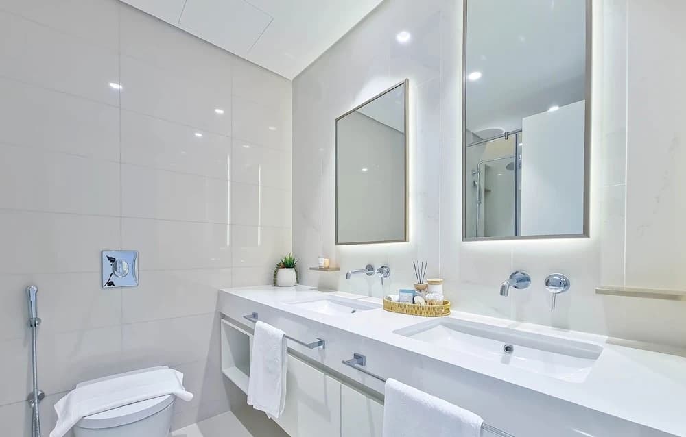Stylish 2BR in Emaar Beach Front w/ Private Beach - photo 3
