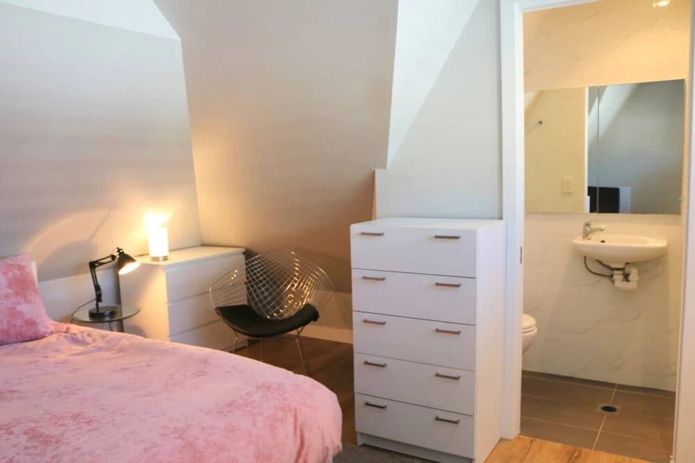 Newtown Studio in Excellent Location - photo 3