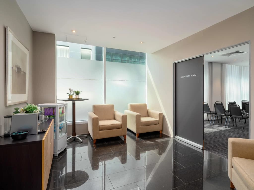 Park Regis Griffin Suites - photo 2