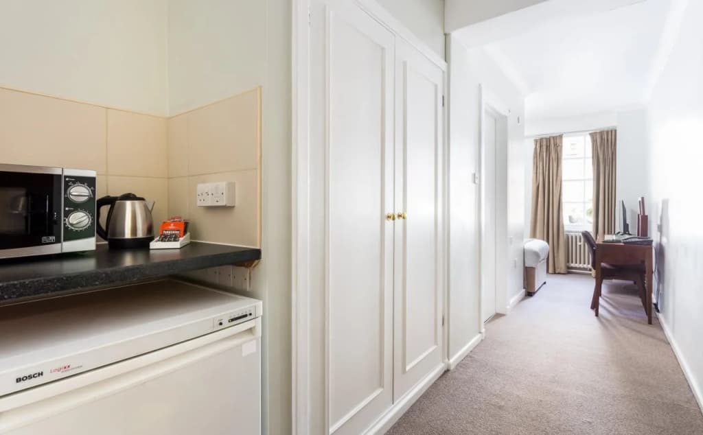 Dolphin House Serviced Apartments - photo 39