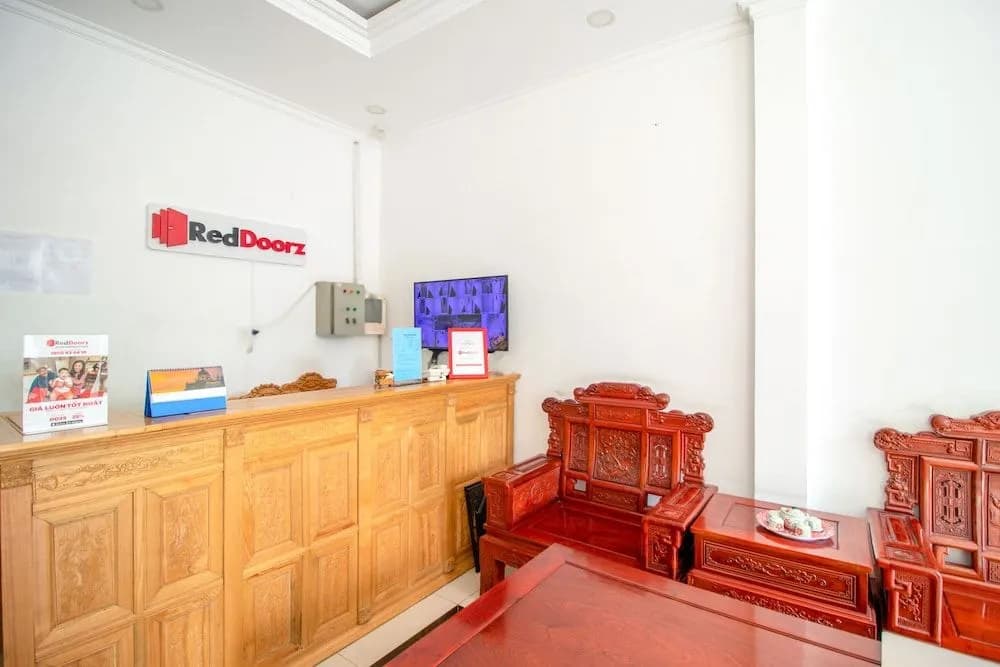RedDoorz Plus near Phan Xich Long - photo 2