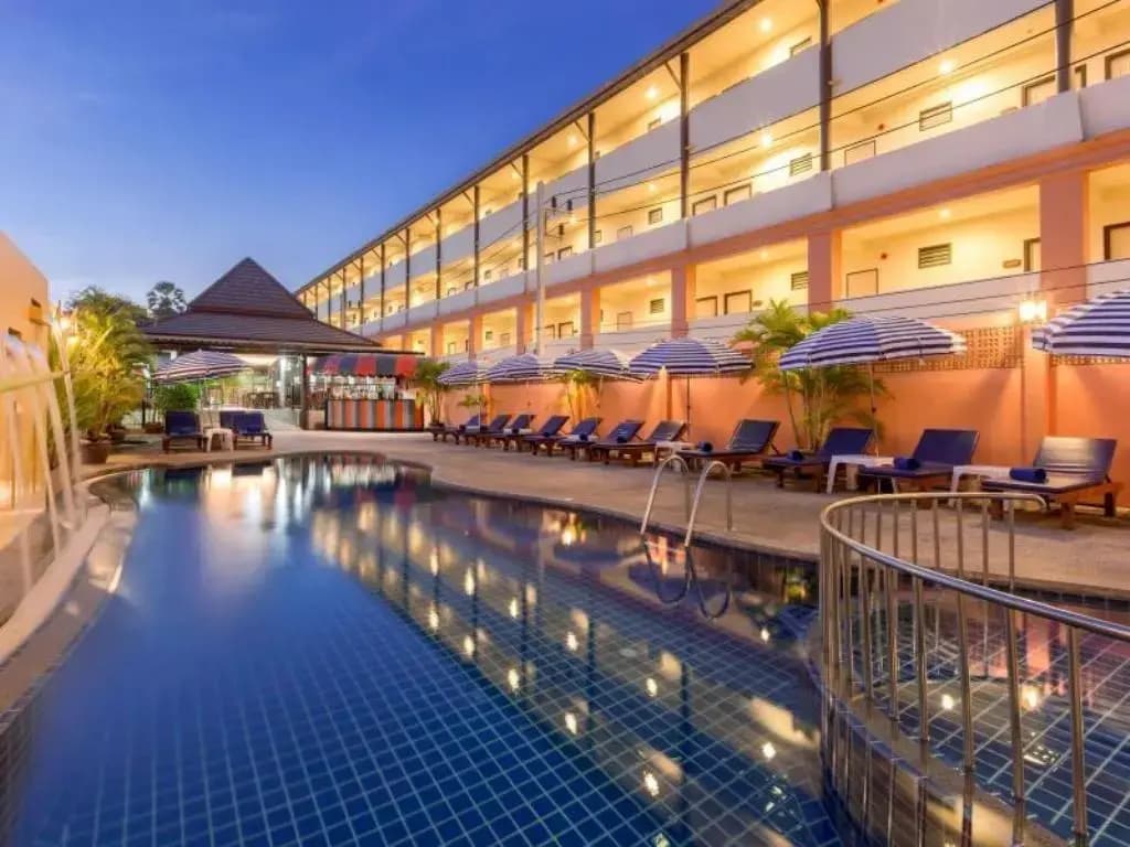 Kata Silver Sand Hotel by Eazy - photo 40
