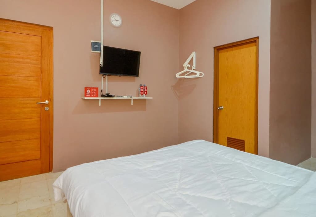 ZEN Rooms Basic Meruya Selatan - photo 4