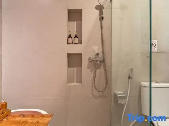 The Hita Apartement - photo 11