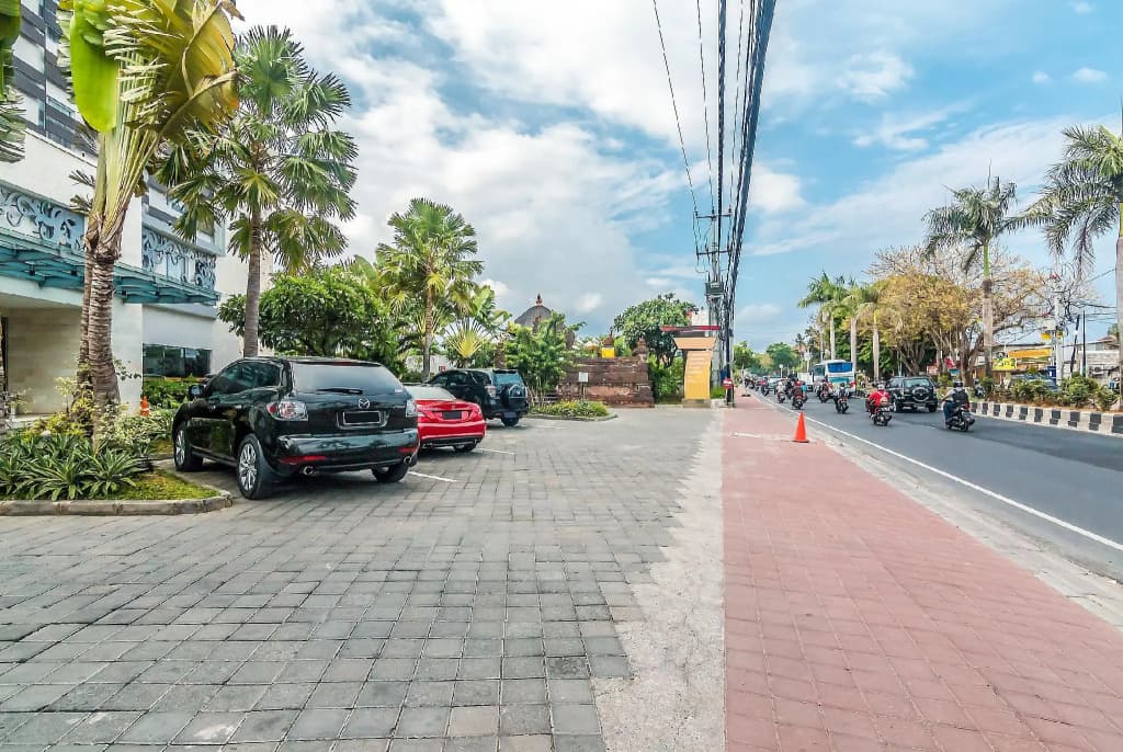 ZEN Rooms Kuta ByPass Ngurah Rai - photo 16