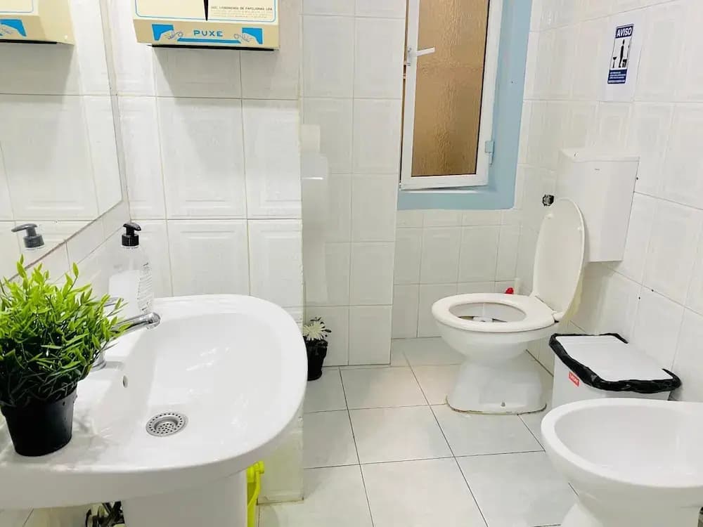 Atlantic Hostel - photo 7