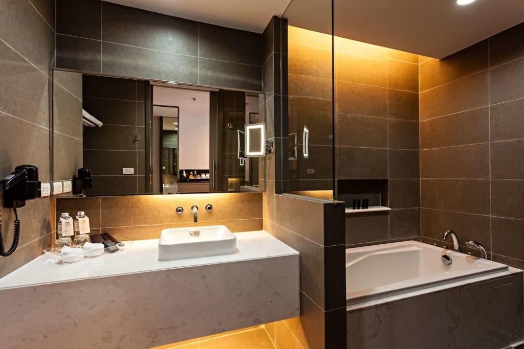 Hyatt Place Bangkok Sukhumvit 1 - photo 7