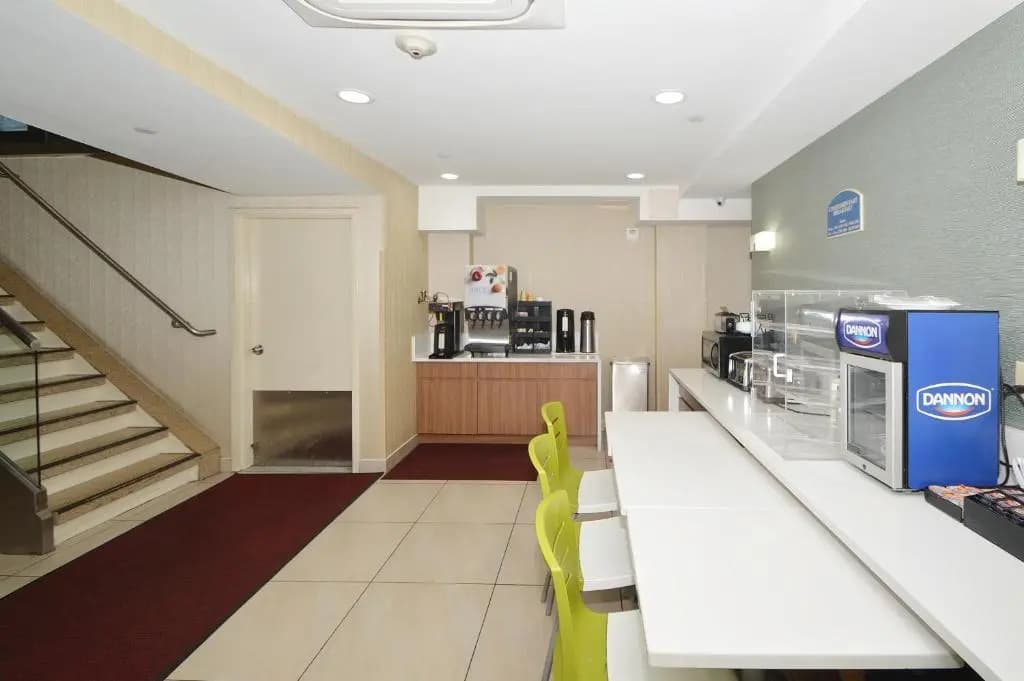 Corona Hotel - photo 10