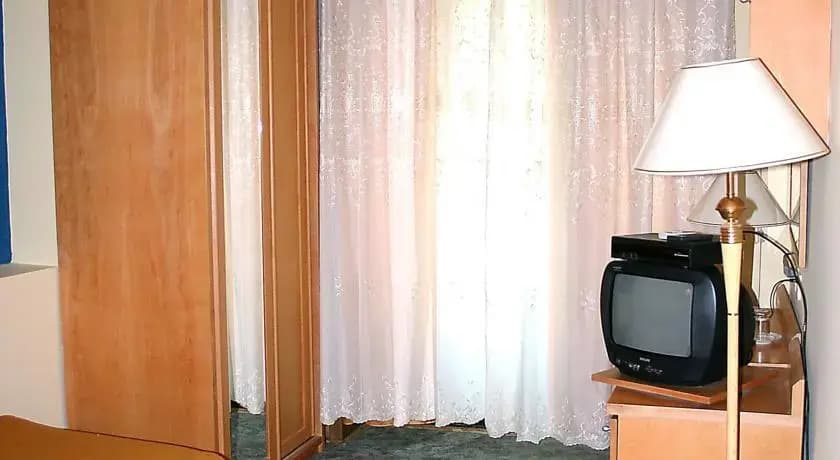 Hotel Meridian - photo 2