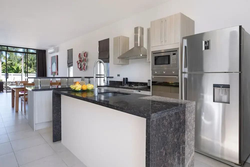 Designer 3BR Pool Access Villa Argent 8 - photo 18