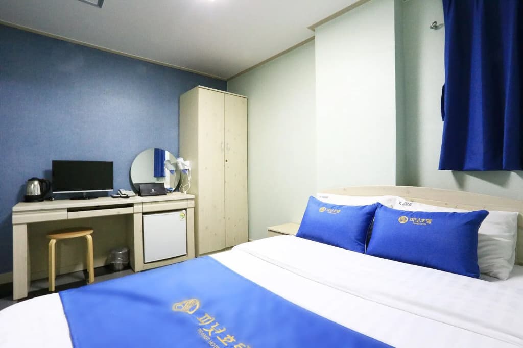 Peanut Hotel - photo 6