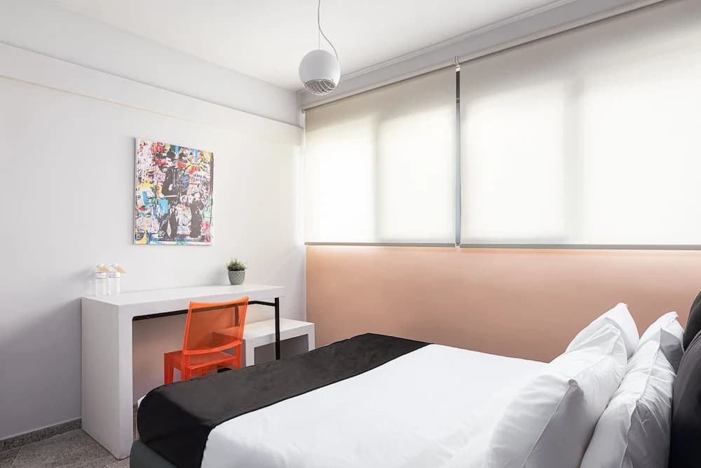 Acropolis Pop Art Apartment - photo 4