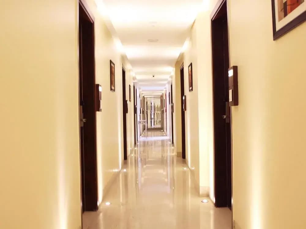 Hotel Picasso Residency Naraina Delhi - Couple Friendly Local IDs Accepted - photo 10