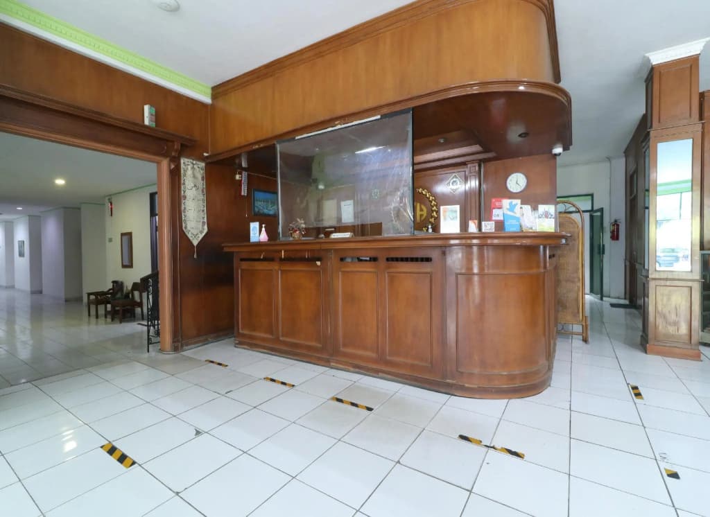 Hotel Huswah - photo 2